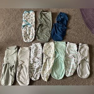 Ten (10) Velcro SwaddleMe Blankets!